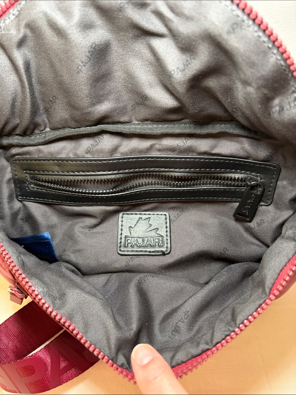 Pajar Cohen burgundy puffer unisex fanny pack belt bag - Picture 9 of 16